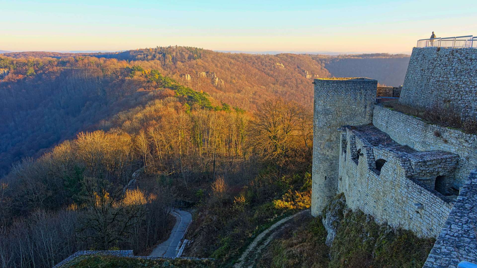 Burg Hohenneuffen - Blick über den Albtrauf